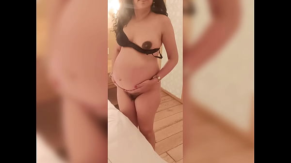 My Pregnant Wife Nude at Taj Hotel